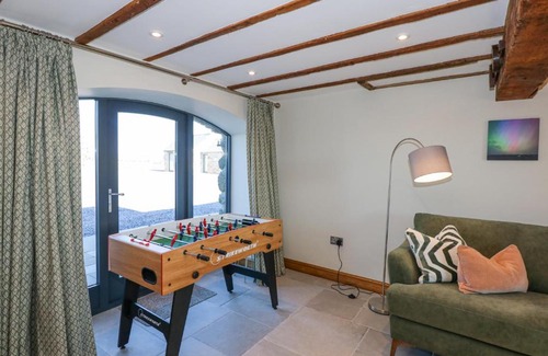 Holyhead House | 3 Trem y Mor