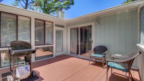 Twin Oaks House | 3 Twin Oaks Lane by AvantStay Beach Access Sunroom Great Location