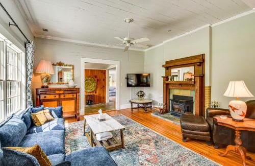 Demorest House | 30 Acres and Pond North Georgia Mtn Farmhouse