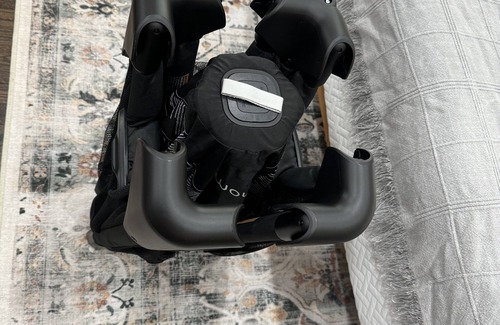 Skokie Apartment | 30-Day minimum Stay 3-BR near Chicago,Evanston with 2-Car GARAGE parking