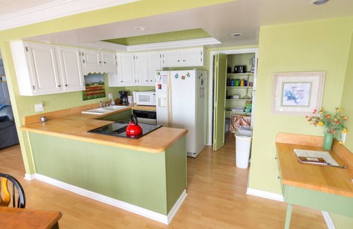 Cadiz House | (301) Stunning view, LBL nearby, quiet street, dock access, on site boat rental