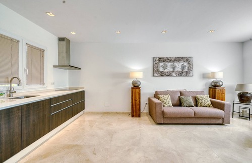 Urbanizacion Marbessa Villa | 3055 Luxury Villa with Pool and Sea Views