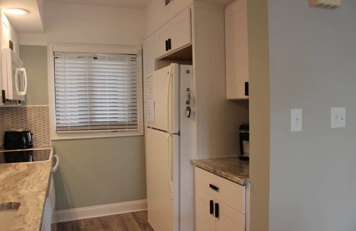 North Litchfield Beach Condo | 307 Litchfield Retreat, Renovated Condo, Partial Ocean Views, Pool