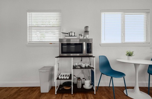 Historic Old Northeast Apartment | 310 Unit A1-Coffee Pot Cottage by Coastal Cottages