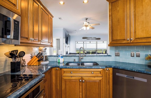 Saint Helena Island House | 325 Ocean Point. Golf Course and Ocean Views! Guest Cards and Golf Cart Included!