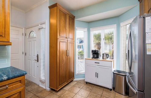 Saint Helena Island House | 325 Ocean Point. Golf Course and Ocean Views! Guest Cards and Golf Cart Included!