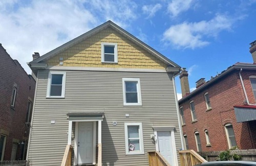 Merion Village Apartment | 33 W. Moler (Upstairs) · Modern Chic in German Village & Merion Village Area