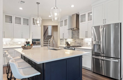 Palmetto Dunes House | 34 Heath Drive @ Palmetto Dunes | Balcony Overlooking Pool | Bunk Room | Prime Location