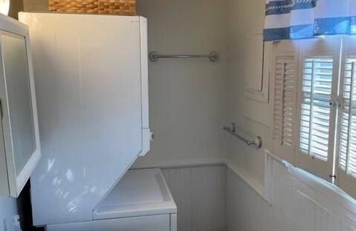 Lakeside Cottage | 342 Lynn in Lakeside