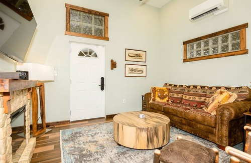 Bronson Cottage | 35 minutes from both Gainesville and Ocala, 20 minutes from HITS