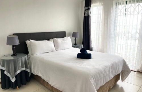 Port Alfred Apartment | 35 Settler Sands Beachfront Accommodation River and Sea View