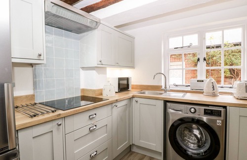 Downton Cottage | 36 HIGH STREET, pet friendly, with open fire in Downton, Wiltshire