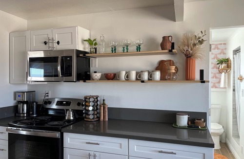 Wonder Valley House | 360’ views - 5 acres - stars - sunsets - hot tub