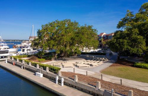 Sea Pines House | 37 Lighthouse Lane at The Sea Pines Resort
