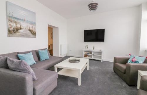 Walton on the Naze House | 38 The Parade