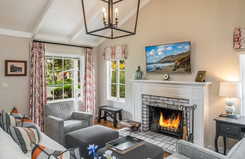 Northeast Carmel House | 3806 La Belle Vie - Close to Dining, Shopping, Galleries and the Beach!