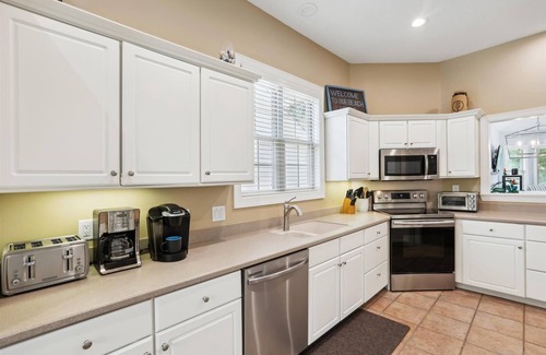 Sea Pines House | 39 Shell Ring ~ Lagoon Views in Sea Pines! Community Pool, Sauna & Hot Tub!