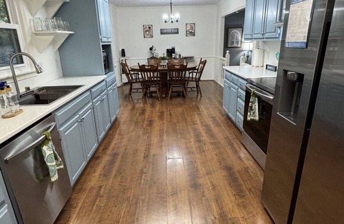 Auburn Apartment | 3bd/2.5ba with bonus room - 7 miles to campus!