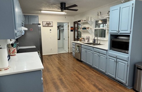 Auburn Apartment | 3bd/2.5ba with bonus room - 7 miles to campus!