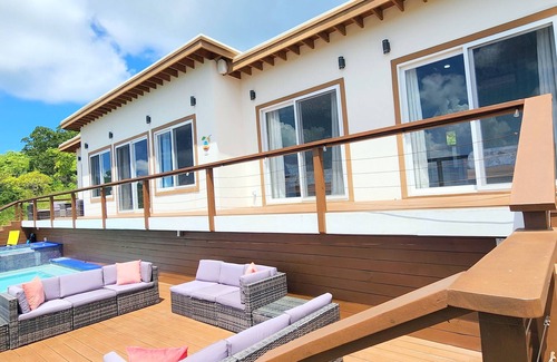 Diamond Rock House | 3bd 2 bth House. POOL! HOTTUB! Breathtaking Ocean Views! 2-min drive to beach!