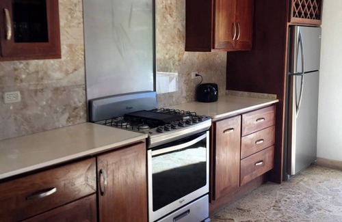 ProCab Apartment | 3BD/3BA beachfront condo with sea views, near shops/bars