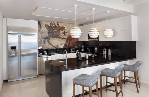 Downtown Cancun Villa | 3BD Garza Blanca Cabo Luxury Resort