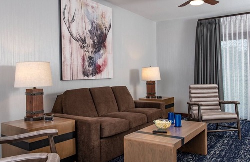 Lake Delton Resort | 3Bed/2Bath - Luxurious Wisconsin Dells Retreat! Access to Wilderness Territory!