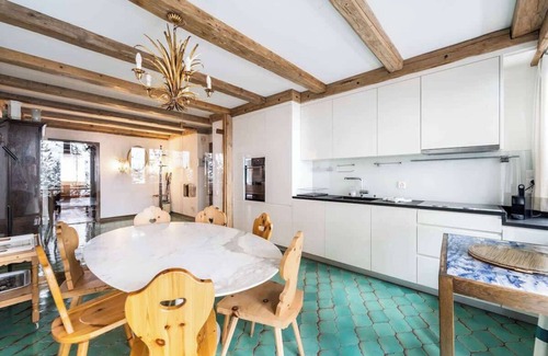 St. Moritz Apartment | 3bedr apt, private parking and slopes access
