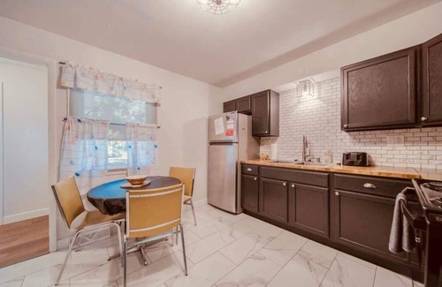 St. James House | 3BR/2BA BBQ Patio Family-Friendly & Clean