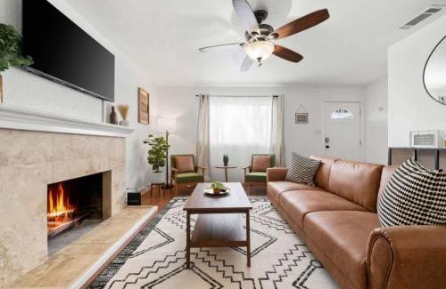 Rancho Cordova House | 3BR 2BA Gem in Rancho Near Shop Centers & Eateries