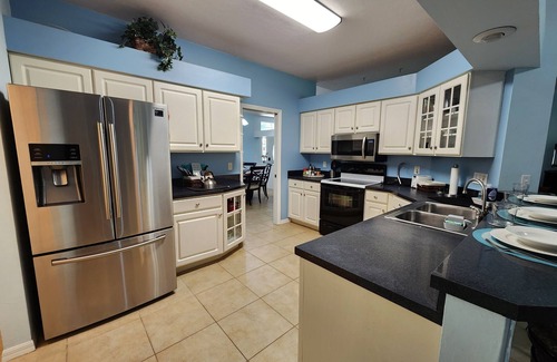 Gainesville House | 3BR/2BA, King Bed, Gated Golf Community, <20 Mins to Campus!