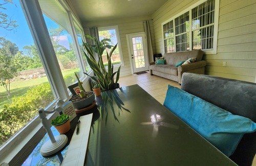 Gainesville House | 3BR/2BA, King Bed, Gated Golf Community, <20 Mins to Campus!