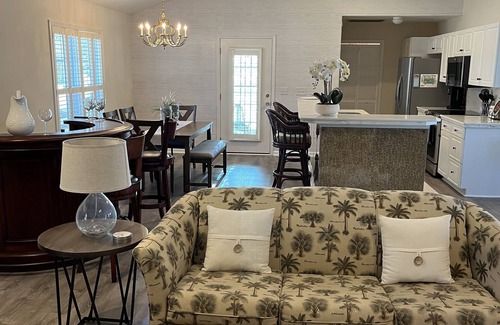 Surfside Beach House | 3BR, 2BA RANCH HOUSE 2 BLOCKS FROM THE BEACH! WITH 4-SEAT GOLF CART!