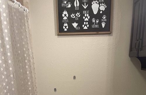 Stillwater House | 3br 2bath with patio hot tub and outdoor TV 2 miles from OSU