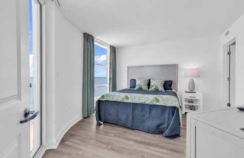 Downtown Myrtle Beach House | 3BR Beach Gem Full Reno-Views From All Bedrooms