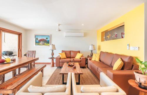 Puerto Bahia Villa | 3BR Beachfront townhouse at Puerto Bahia