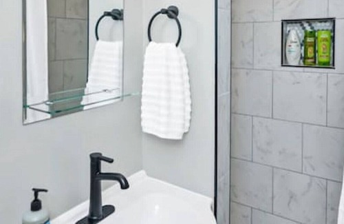 Cayce House | 3BR Cayce| Entire House | Sleeps 9