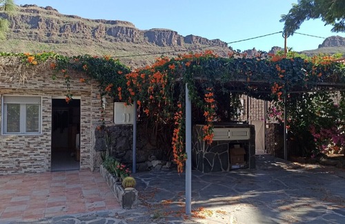 San Bartolome de Tirajana Cottage | 3BR Country Home - Private Pool & Terrace