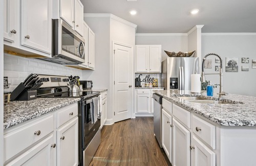 Norcross House | 3BR Extended Stays, Pet Friendly