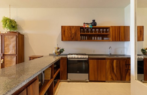 Dario Galeana Villa | 3BR Family Beach Villa I Oceanfront View