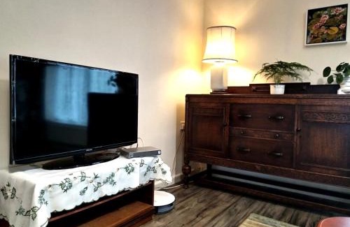 Gosport House | 3BR House in Convenient Location-ample parking