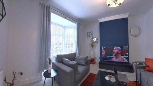 Houghton le Spring Apartment | 3br Ironside Urban Luxe Retreat, FREE parking