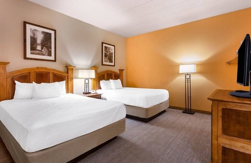 Wisconsin Dells Resort | 3BR 'Penthouse', River/Nature View, Resort Condo