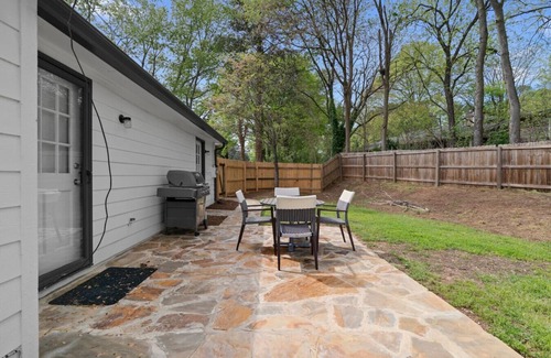 Marietta House | 3BR Pet-Friendly Home Ideal for Mid-Term stays Travel Ball Families Relocations in Marietta GA