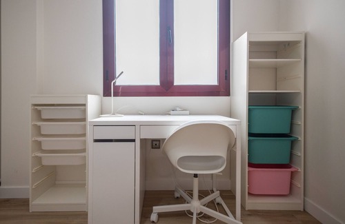 Vecindario House | 3BR Poema Modern Flat