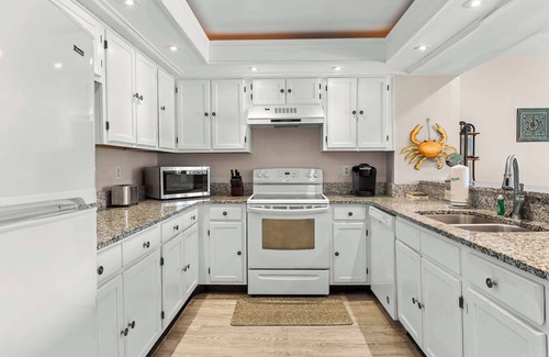 St. Augustine Condo | 3BR Poolside Condo Near Beach