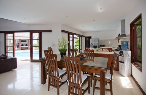 Nakula Villa | 3BR Villa Located In The HEART Of Seminyak! 5Min Drive To Kuta Beach! W/Pool!