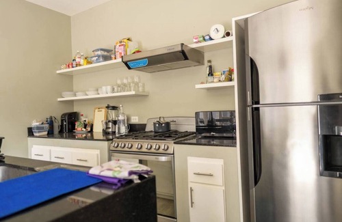 Dixon Cove House | 3BR Villa Private Pool SUV Included