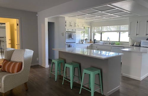 Oak Knoll House | 4 acre Vineyard home in North Napa