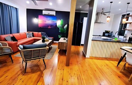 Wagaman House | 4 BDR Airconditioned Tropical Escape, Lap Pool & Parking for Caravans, Boats and Trailers